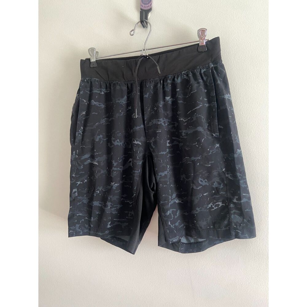 Lululemon T.H.E. Short 9" *Linerless Grey/Black Camo SIZE MEDIUM
